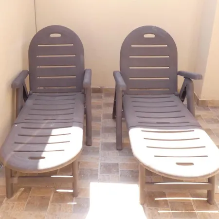 Magerit, Entire 5 Minutes Easy Walk To Sandy