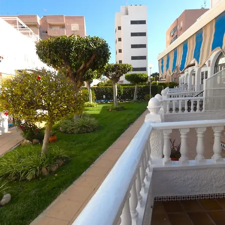 Holiday home Magerit, Entire 5 Minutes Easy Walk To Sandy La Mata (Torrevieja)